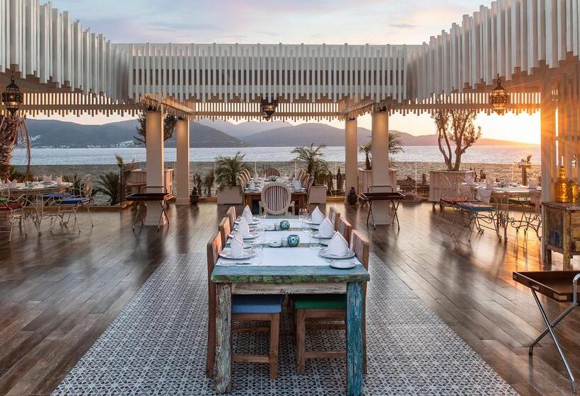 酒店 The Plaza Bodrum