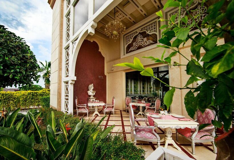 酒店 The Plaza Bodrum