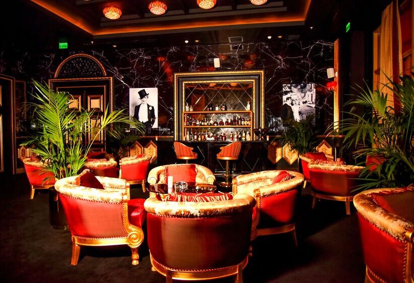 酒店 The Plaza Bodrum