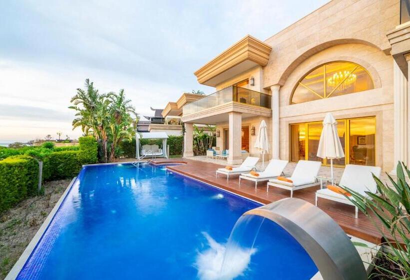 호텔 The Plaza Bodrum