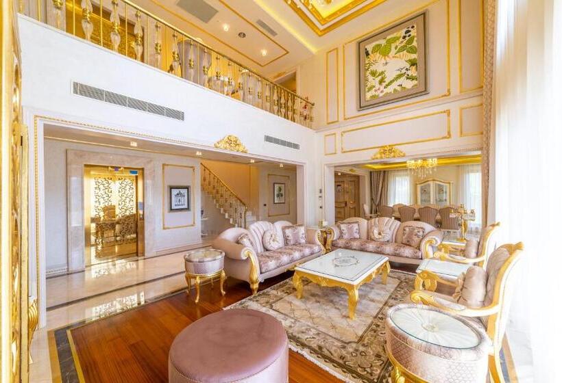 酒店 The Plaza Bodrum