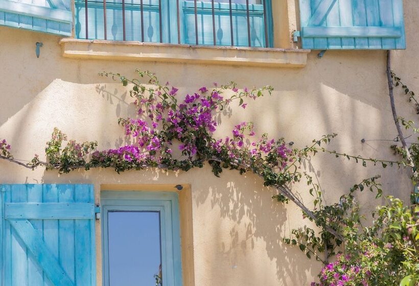 هتل Casa Santini X Roc Seven