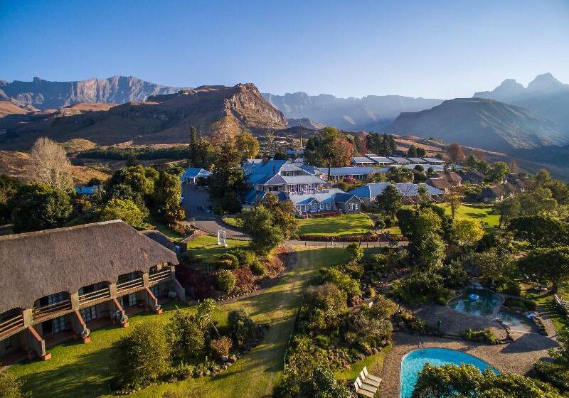 בית מלון כפרי Cathedral Peak