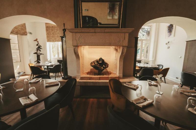 Отель Château De La Barge