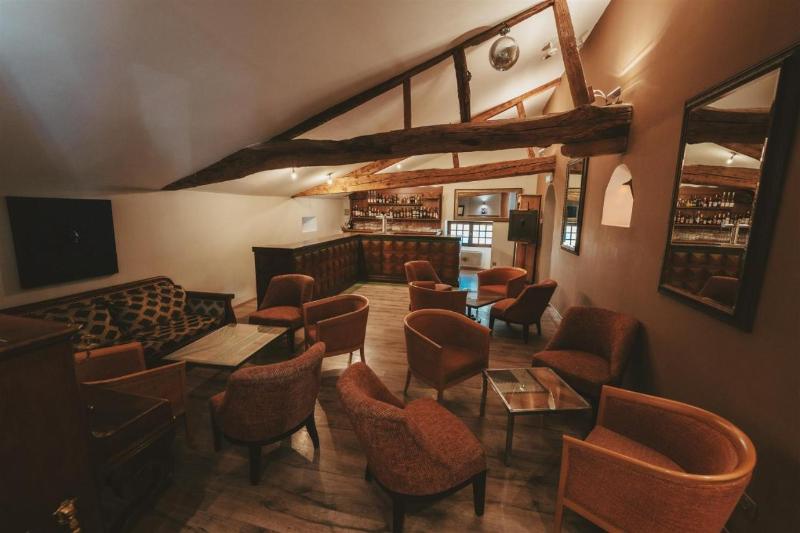 Отель Château De La Barge