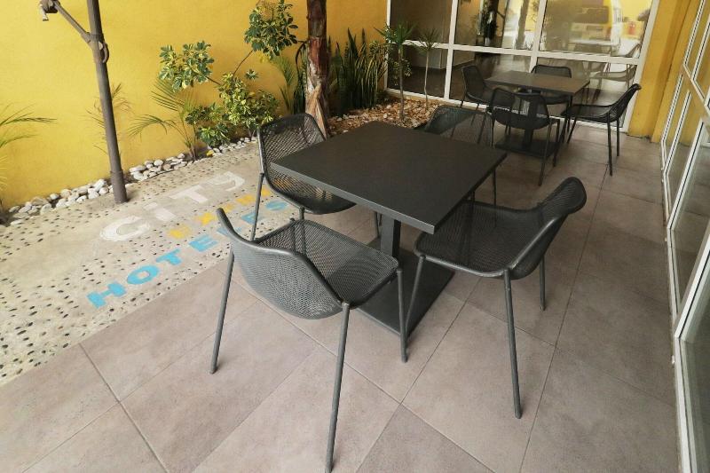 בית מלון כפרי City Express By Marriott Tijuana Insurgentes