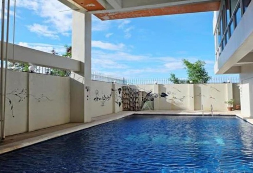 هتل Cleverlearn Residences