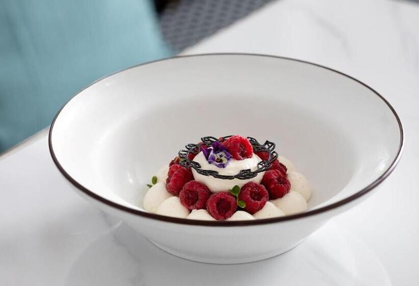 هتل The St. Regis La Bahia Blanca Resort   Tamuda Bay