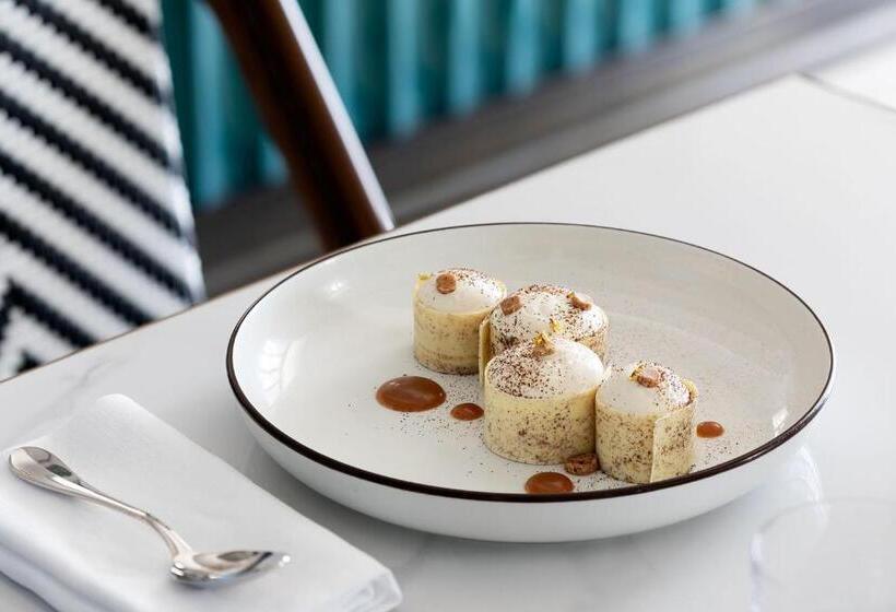 هتل The St. Regis La Bahia Blanca Resort   Tamuda Bay