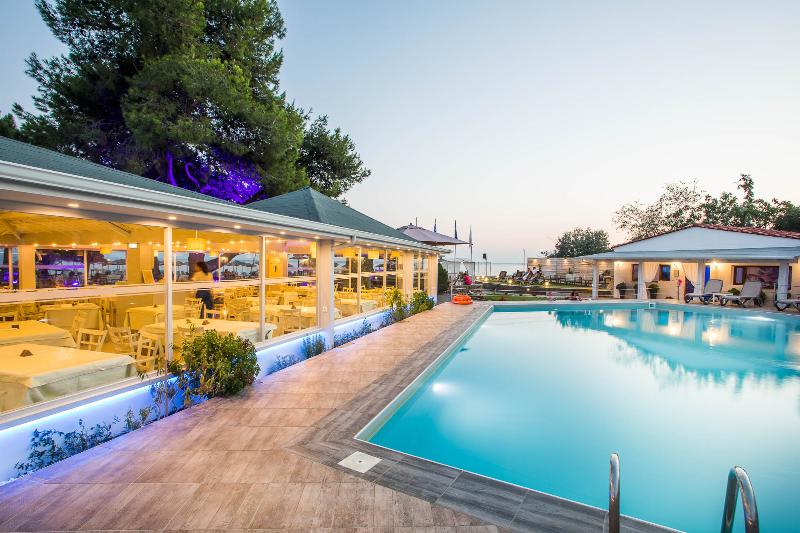 酒店 Coral Blue Beach