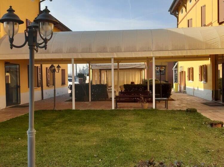 בית מלון כפרי Corte Degli Estensi