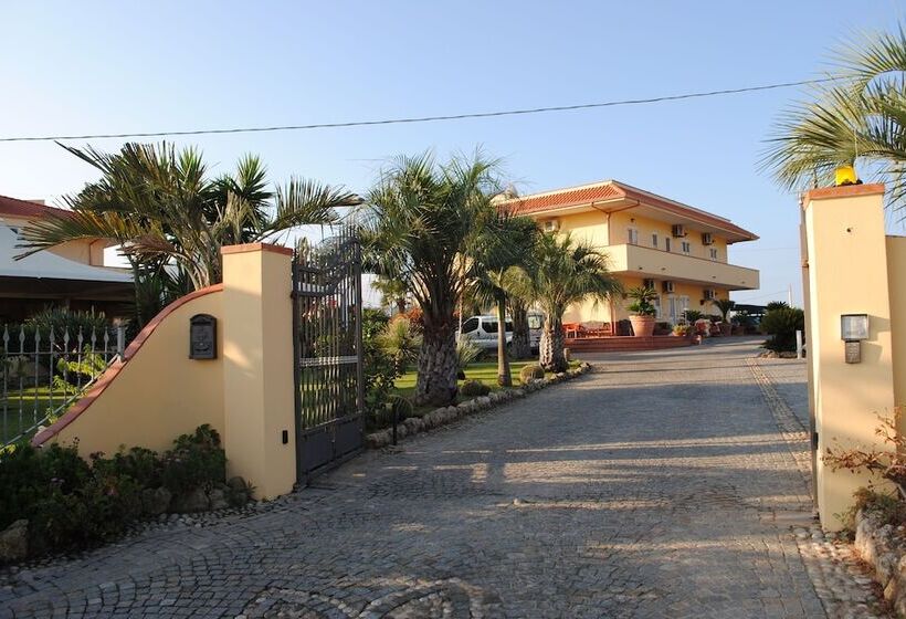 בית מלון כפרי Damanse