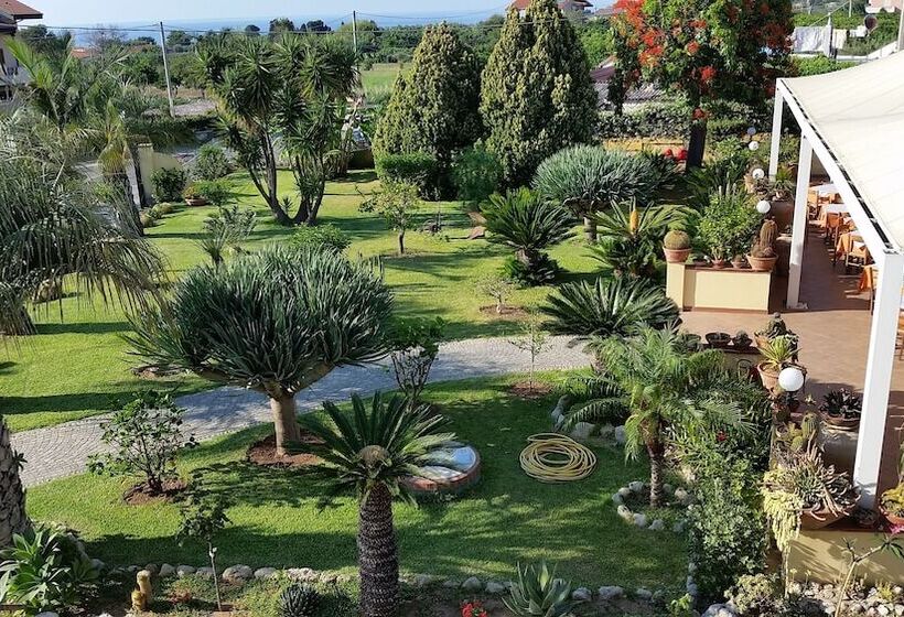 בית מלון כפרי Damanse