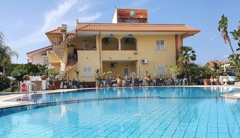 בית מלון כפרי Damanse