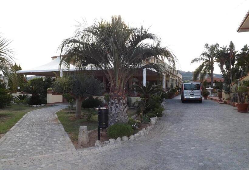 בית מלון כפרי Damanse