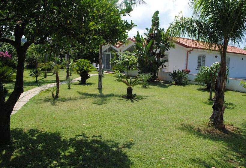 בית מלון כפרי Damanse