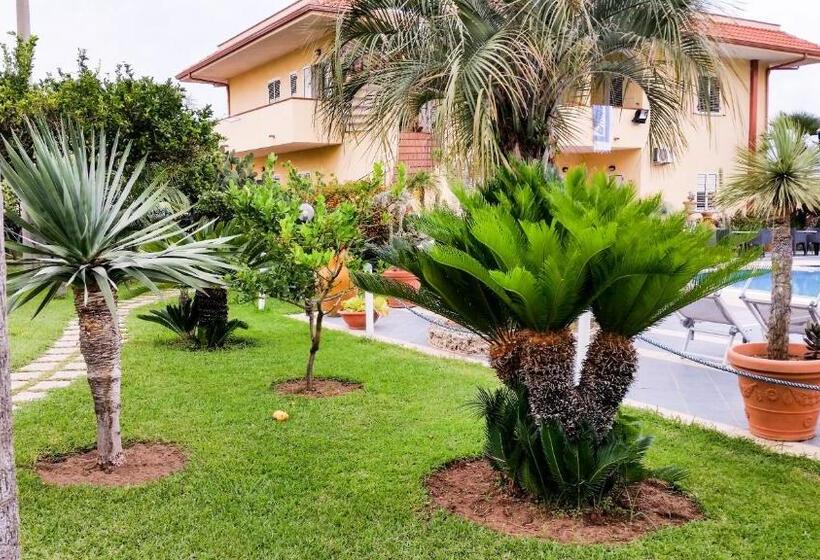 בית מלון כפרי Damanse