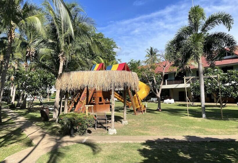 Отель Dolphin Bay Beach Resort