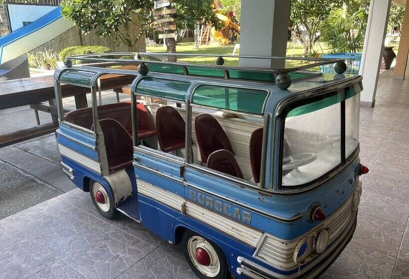 Отель Dolphin Bay Beach Resort