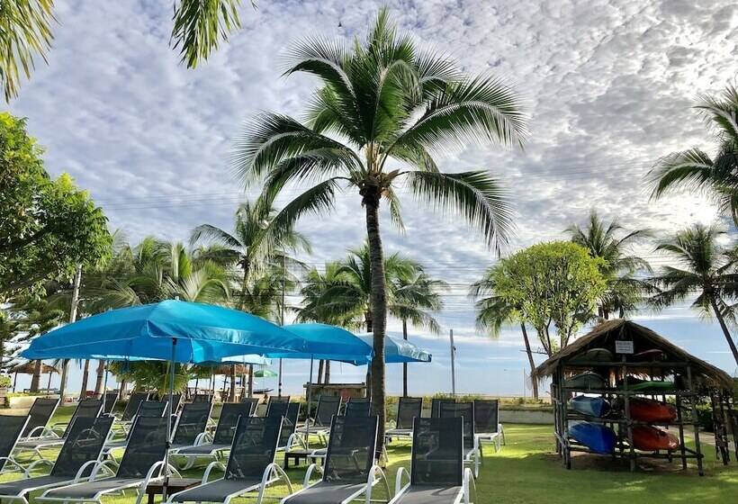 Отель Dolphin Bay Beach Resort