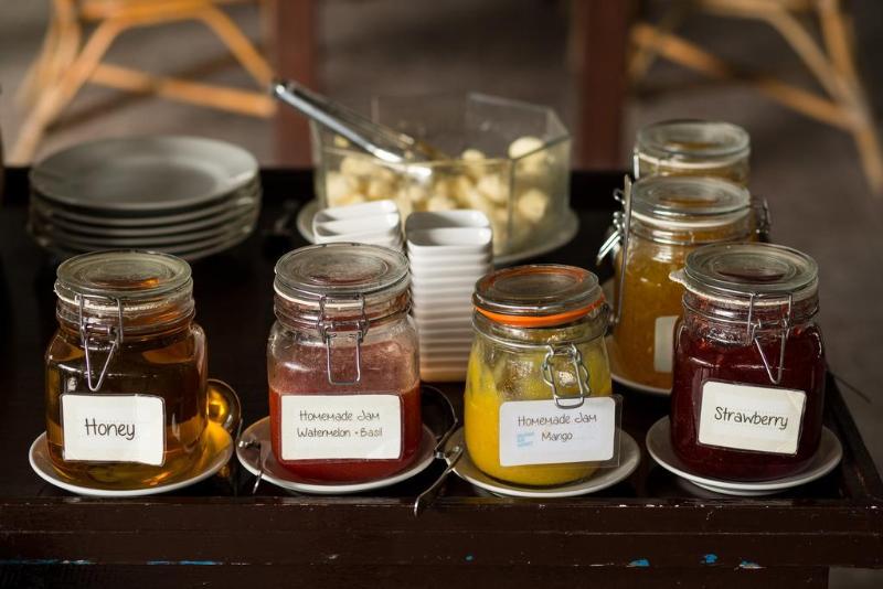 Отель Dolphin Bay Beach Resort