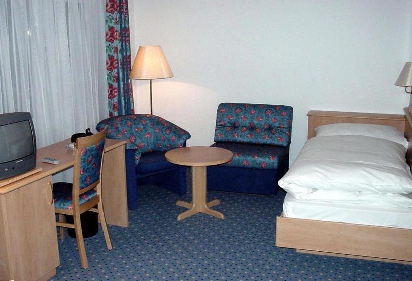 בית מלון כפרי Eden