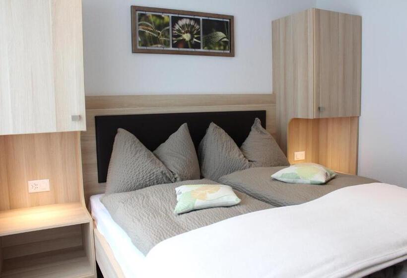 בית מלון כפרי Eden