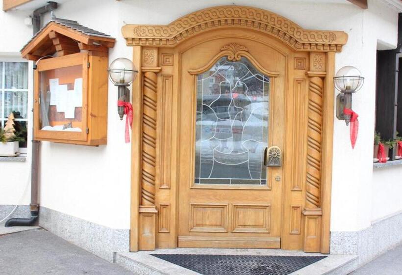 בית מלון כפרי Eden