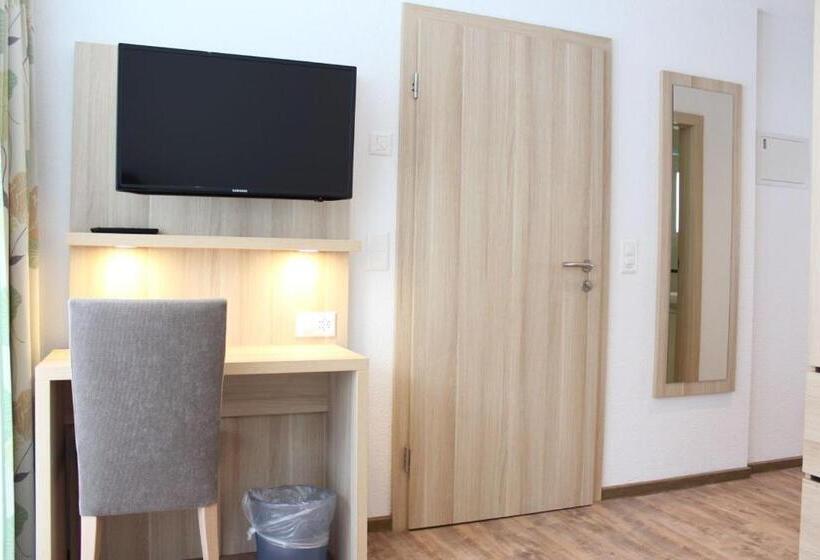 בית מלון כפרי Eden