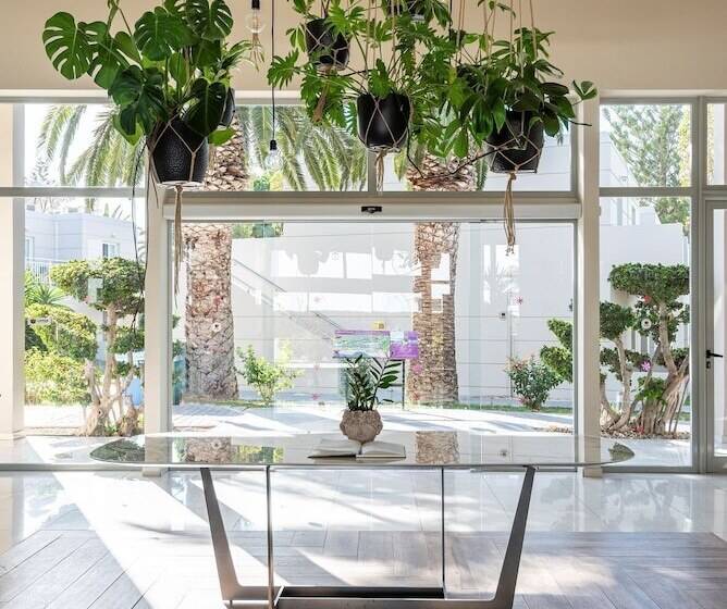 Отель Egeo Easy Living Resort