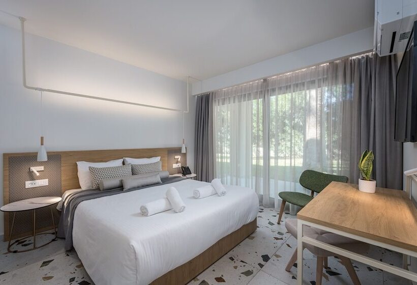 هتل Egeo Easy Living Resort