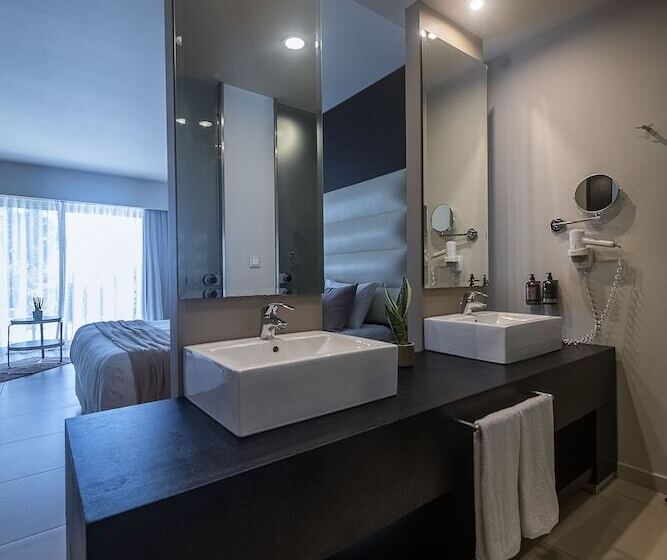 هتل Egeo Easy Living Resort