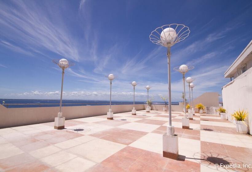 هتل Egi Resort And