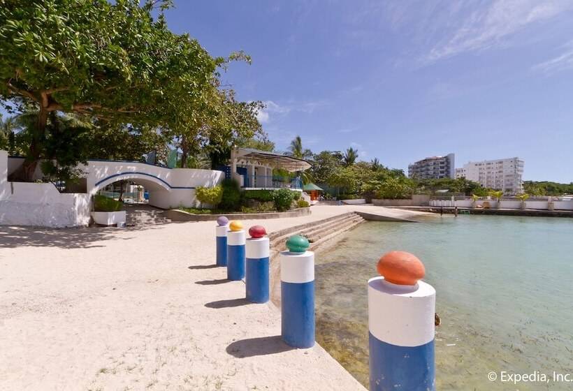 هتل Egi Resort And