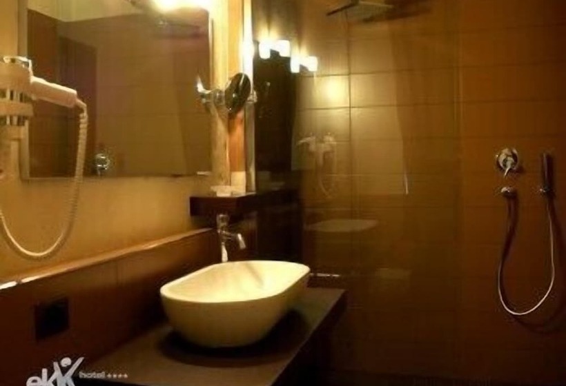 בית מלון כפרי Ekk