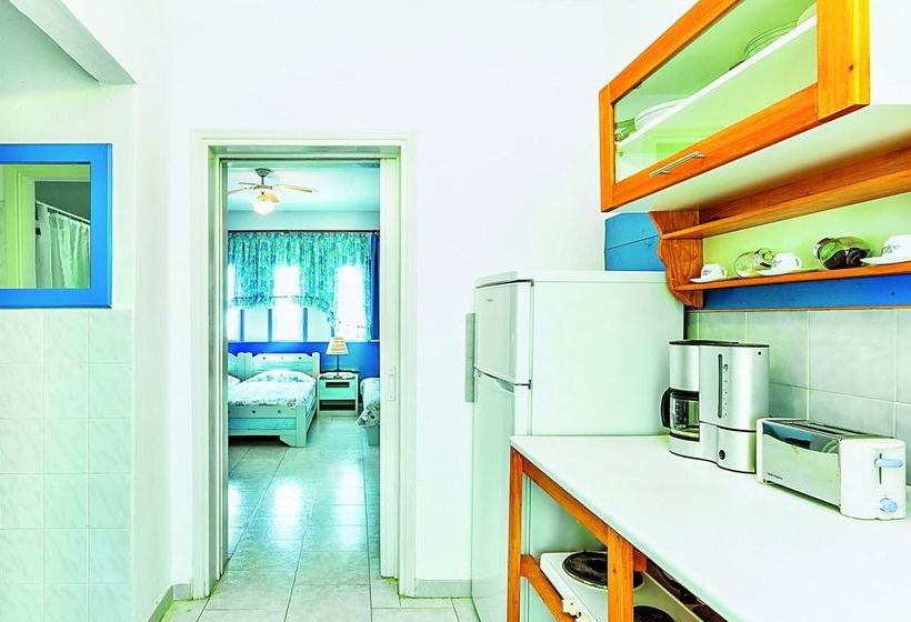 בית מלון כפרי Faros Apartments