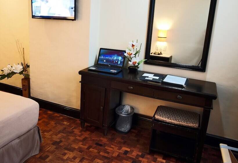 Fersal Hotel Malakas, Quezon City