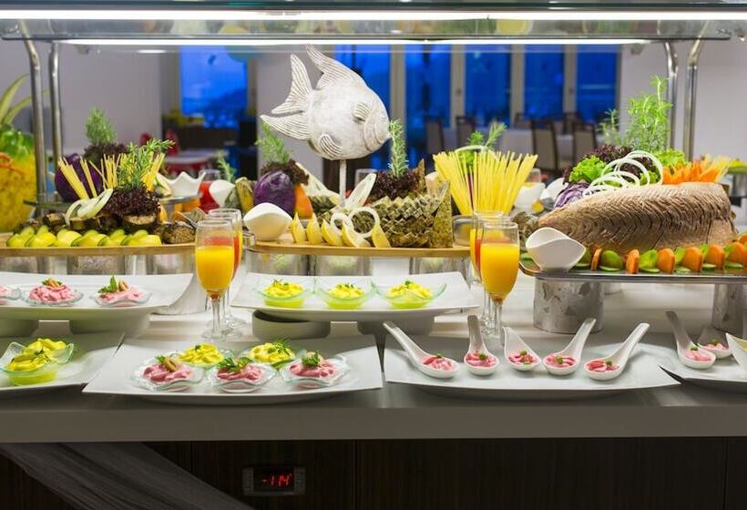 Отель Garcia Resort & Spa  Ultra All Inclusive