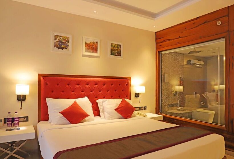 Отель Golden Tulip Candolim, Goa