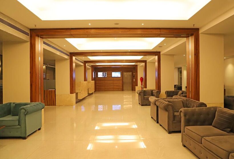 Отель Golden Tulip Candolim, Goa