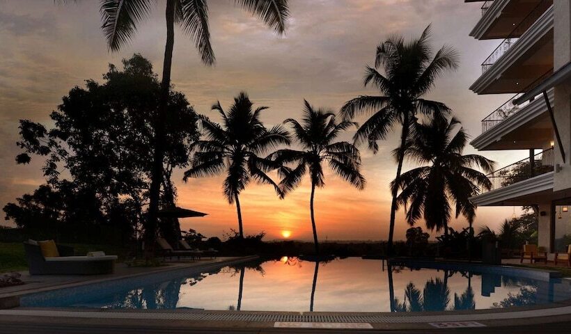Отель Golden Tulip Candolim, Goa