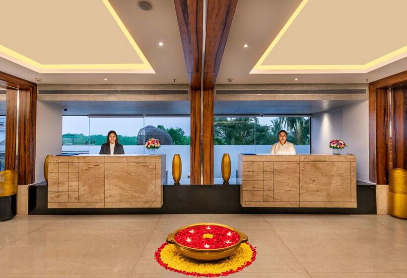 Отель Golden Tulip Candolim, Goa