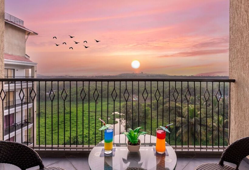 Отель Golden Tulip Candolim, Goa