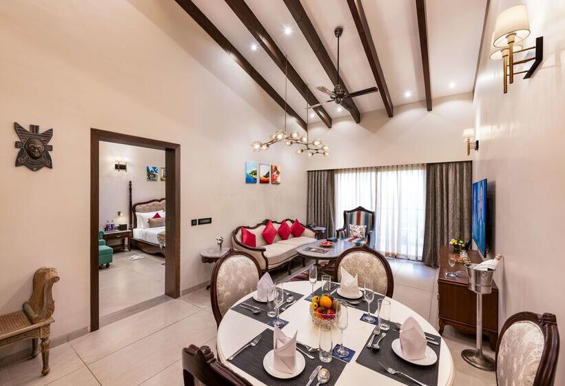 Отель Golden Tulip Candolim, Goa