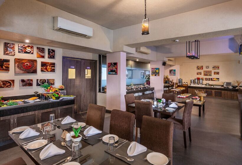 Отель Golden Tulip Candolim, Goa