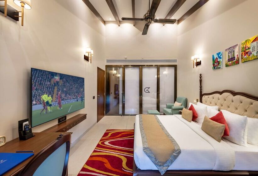 Отель Golden Tulip Candolim, Goa