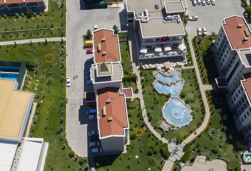 酒店 Grand Ozgul Thermal Holiday Village