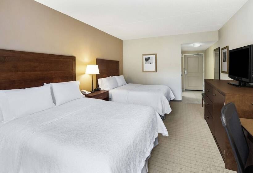 هتل Hampton Inn Columbus / South   Fort Benning