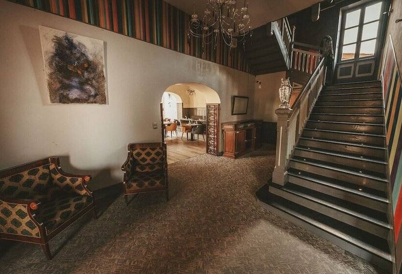 Отель Château De La Barge