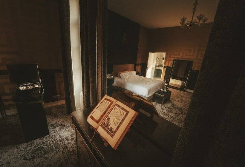 Отель Château De La Barge